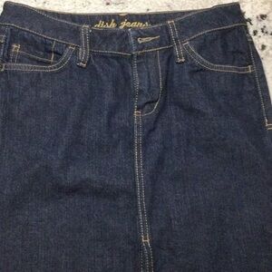 Dish jeans classic dark denim Jean skirt  midi length in size 26